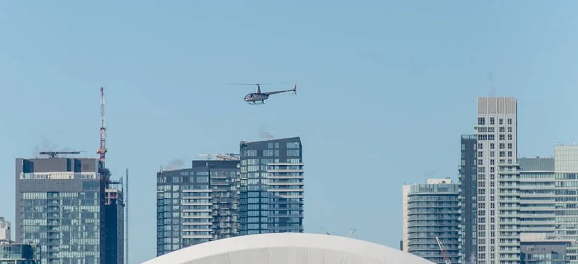 九游以提供高清流畅的英超赛事直播，不错过任何精彩瞬间。为核心，带来高效便捷的体验。 - 九游